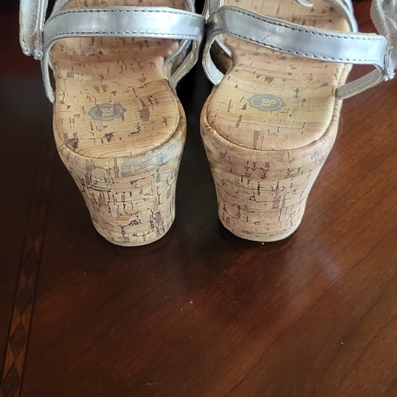 TOTAL GIRL WEDGE SANDALS 2 - Picture 5 of 12